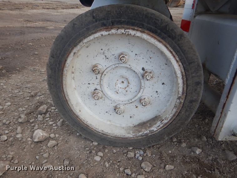 image for item DI2394 2006 Target 3804 road grinder