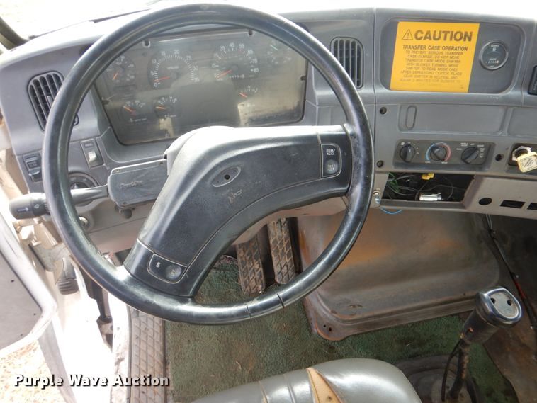 image for item DI2396 1997 Ford LTLA9000 well service truck