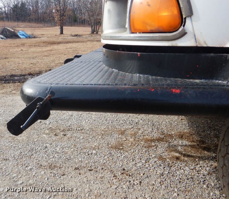 image for item DI2396 1997 Ford LTLA9000 well service truck