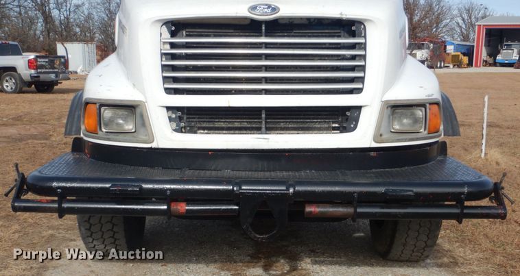 image for item DI2396 1997 Ford LTLA9000 well service truck