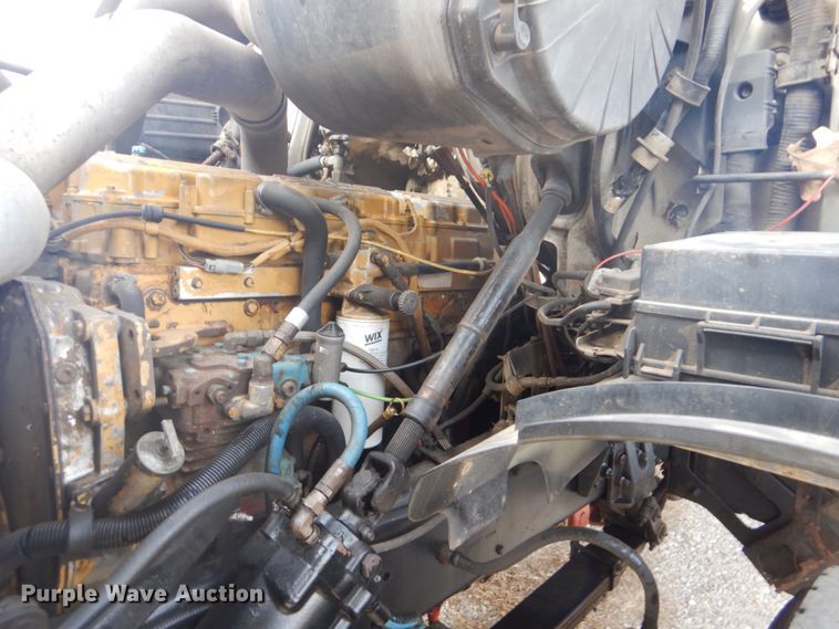 image for item DI2396 1997 Ford LTLA9000 well service truck