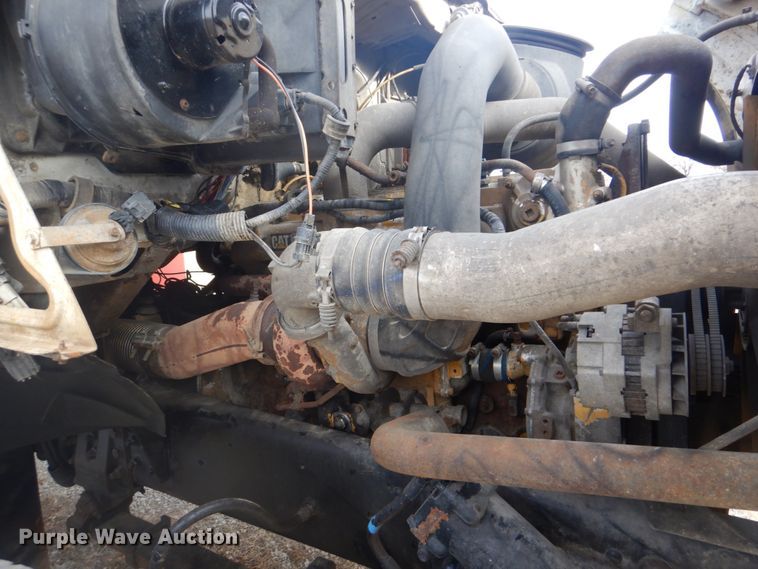 image for item DI2396 1997 Ford LTLA9000 well service truck