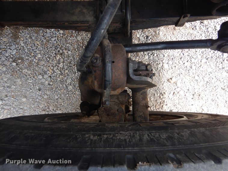 image for item DI2396 1997 Ford LTLA9000 well service truck