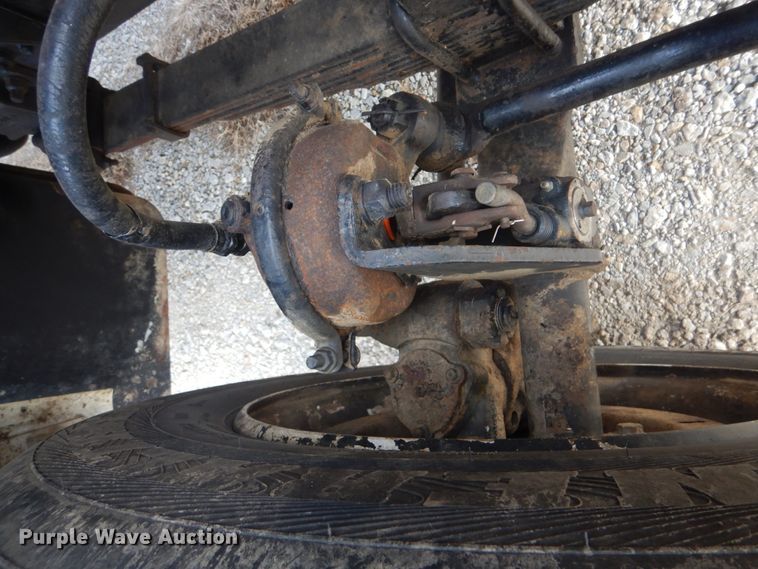 image for item DI2396 1997 Ford LTLA9000 well service truck