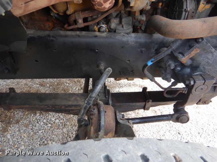 image for item DI2396 1997 Ford LTLA9000 well service truck