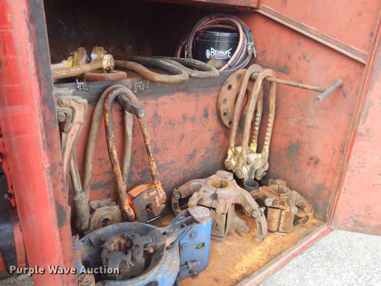 image for item DI2396 1997 Ford LTLA9000 well service truck