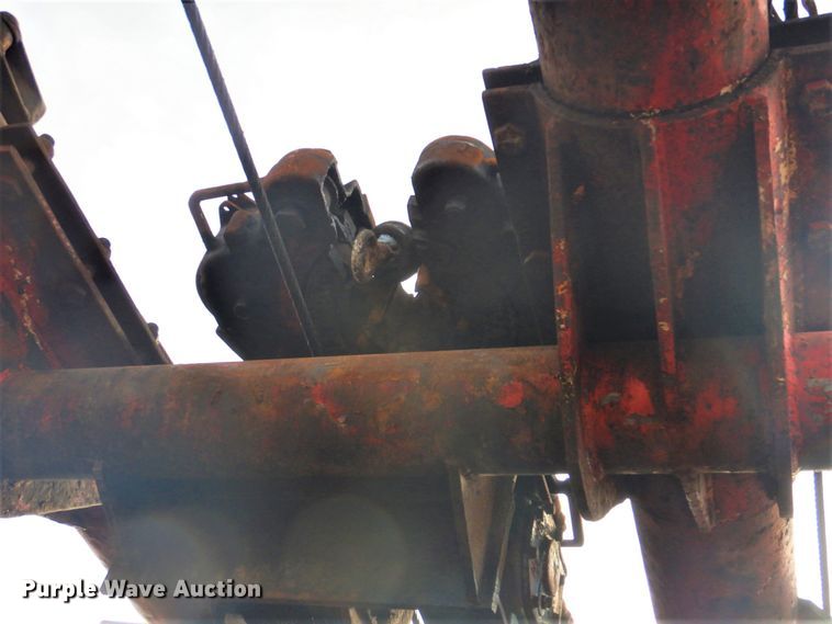 image for item DI2396 1997 Ford LTLA9000 well service truck