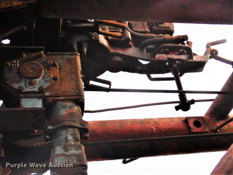 image for item DI2396 1997 Ford LTLA9000 well service truck