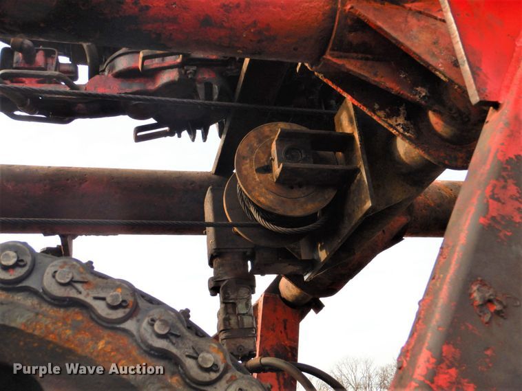 image for item DI2396 1997 Ford LTLA9000 well service truck