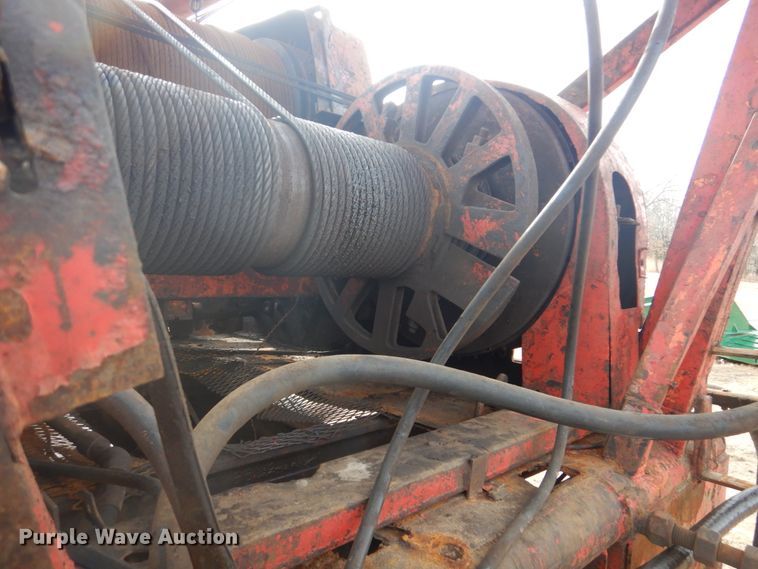 image for item DI2396 1997 Ford LTLA9000 well service truck