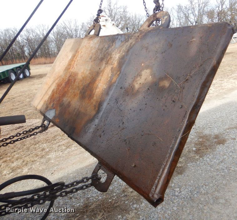 image for item DI2396 1997 Ford LTLA9000 well service truck