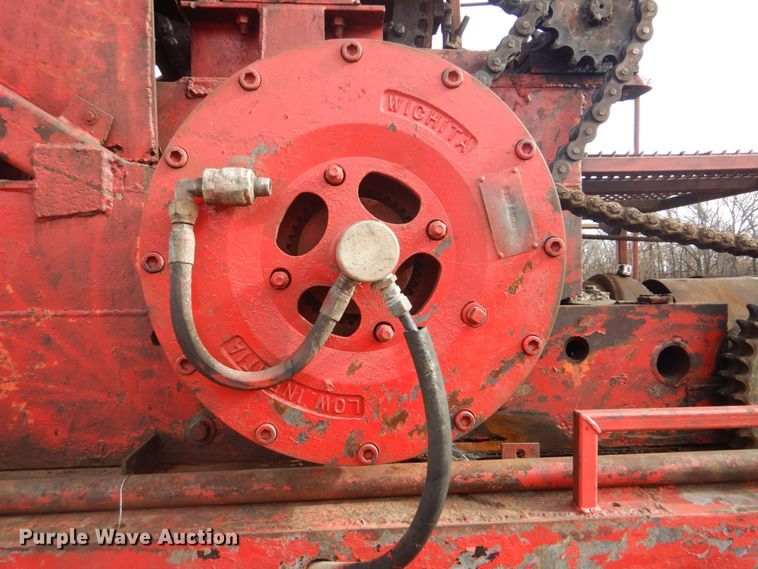 image for item DI2396 1997 Ford LTLA9000 well service truck