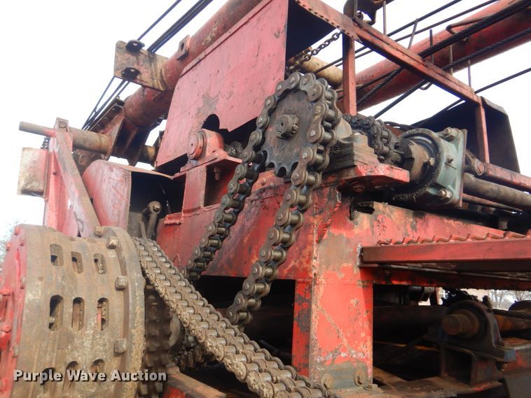 image for item DI2396 1997 Ford LTLA9000 well service truck