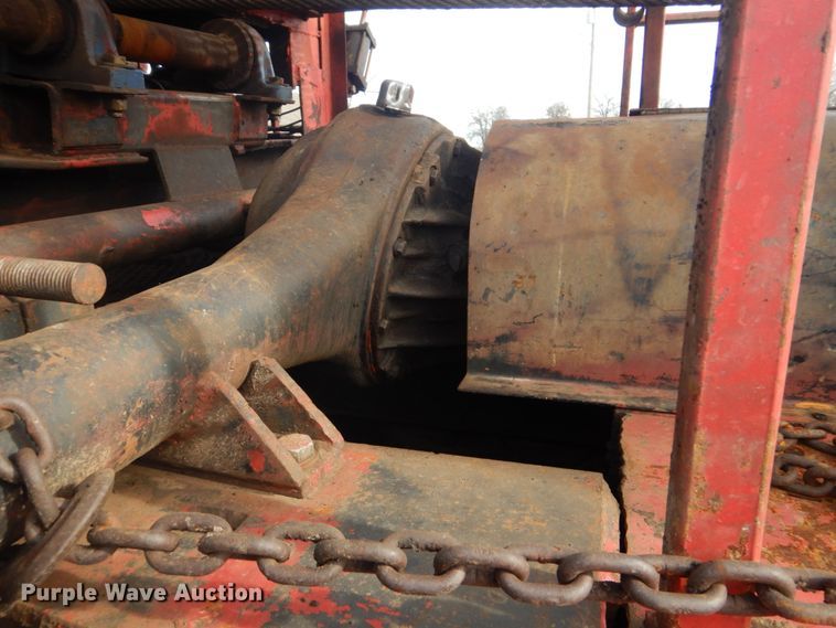 image for item DI2396 1997 Ford LTLA9000 well service truck