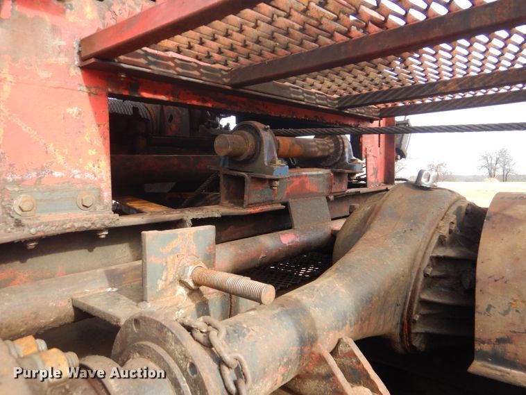 image for item DI2396 1997 Ford LTLA9000 well service truck