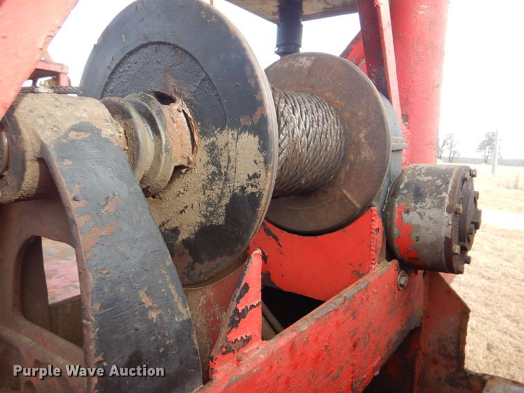 image for item DI2396 1997 Ford LTLA9000 well service truck