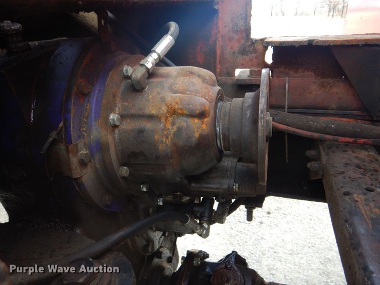 image for item DI2396 1997 Ford LTLA9000 well service truck