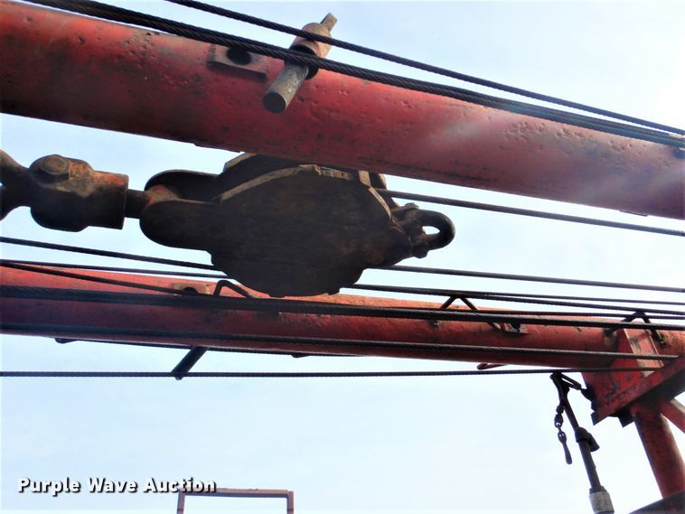 image for item DI2396 1997 Ford LTLA9000 well service truck