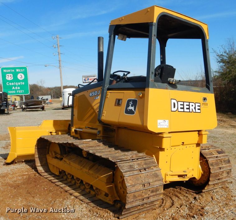 image for item DI2408 2005 John Deere 450J LGP dozer