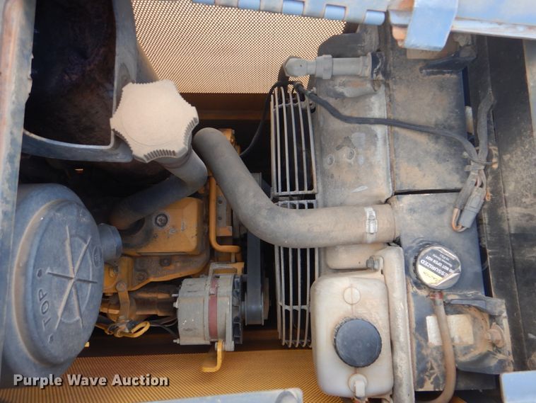 image for item DI2408 2005 John Deere 450J LGP dozer