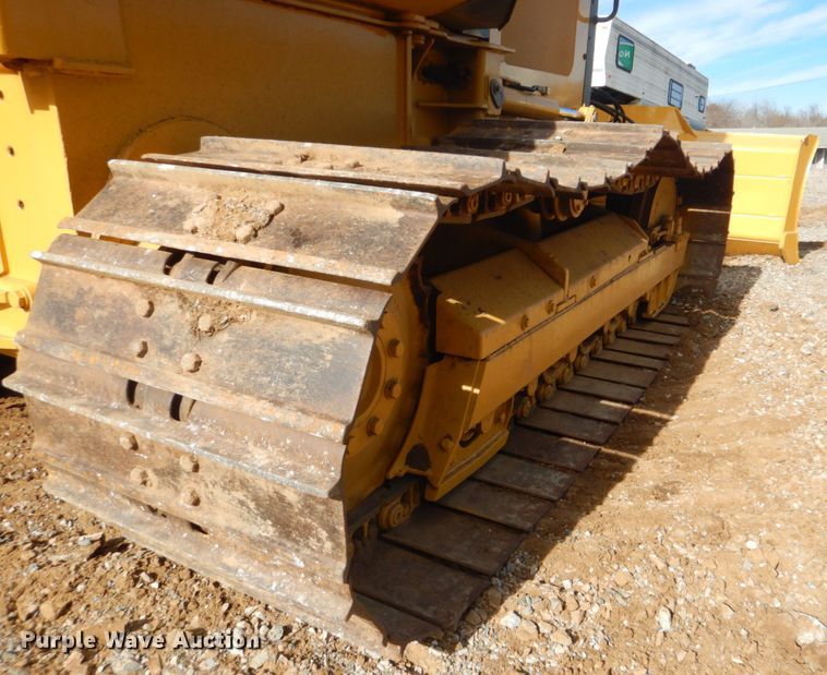 image for item DI2408 2005 John Deere 450J LGP dozer