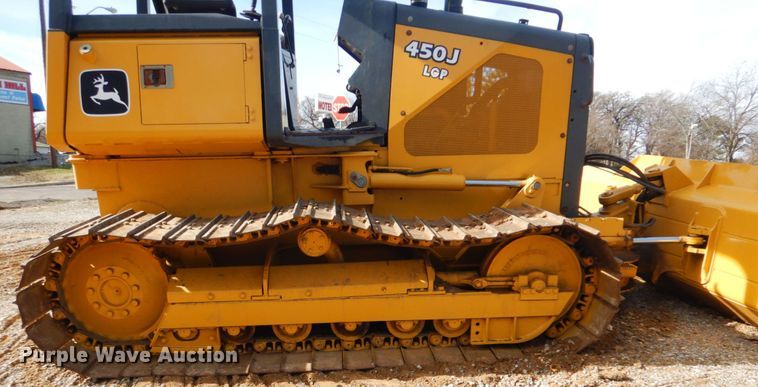 image for item DI2408 2005 John Deere 450J LGP dozer