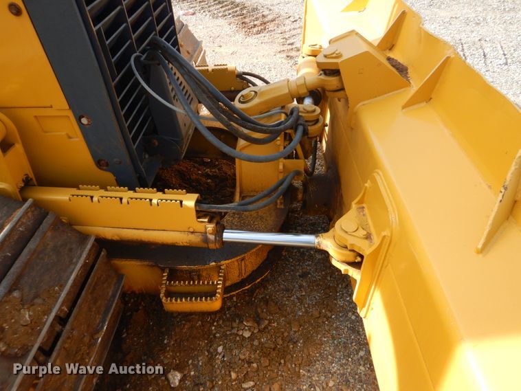 image for item DI2408 2005 John Deere 450J LGP dozer