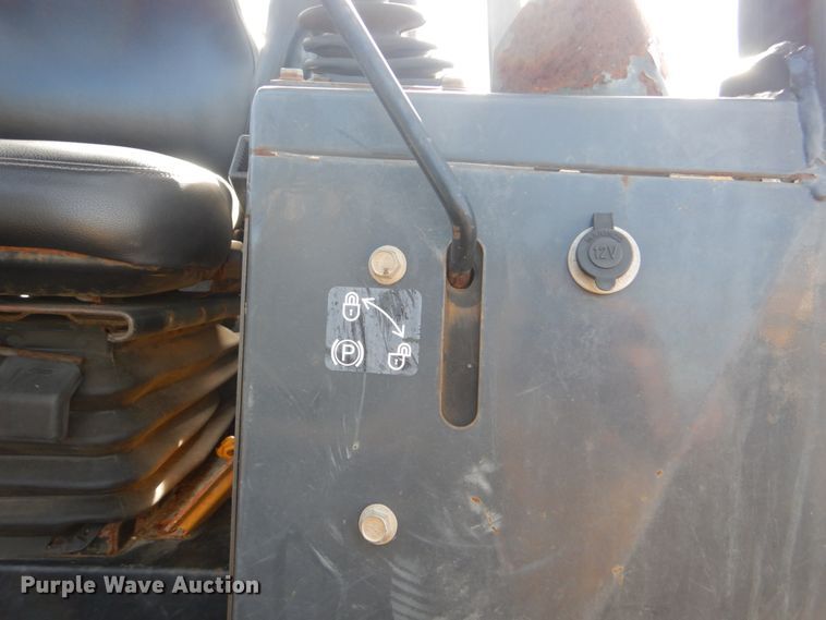 image for item DI2408 2005 John Deere 450J LGP dozer