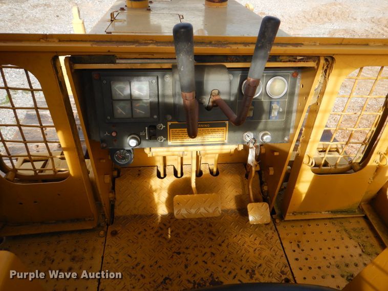 image for item DI2409 1993 Caterpillar D5C dozer