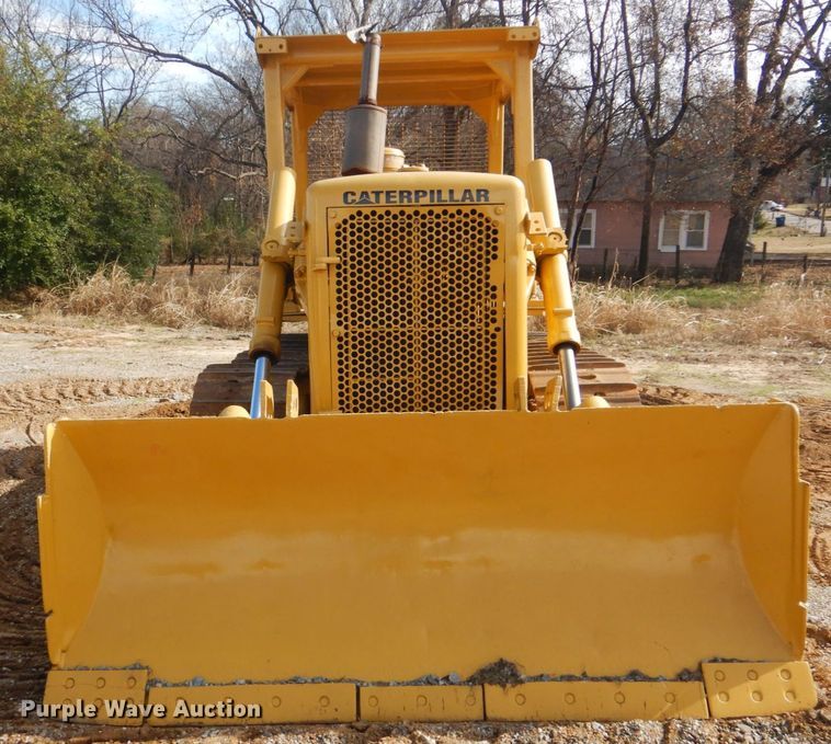 image for item DI2410 1976 Caterpillar D5 dozer