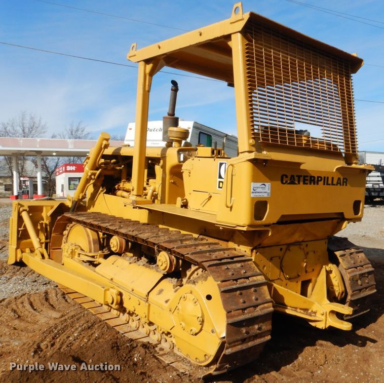 image for item DI2410 1976 Caterpillar D5 dozer