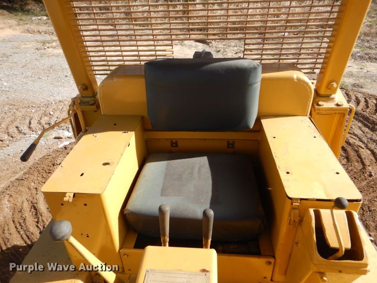 image for item DI2410 1976 Caterpillar D5 dozer