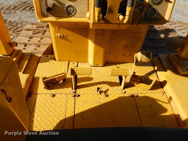 image for item DI2410 1976 Caterpillar D5 dozer