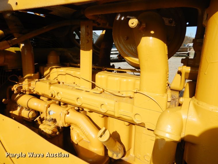 image for item DI2410 1976 Caterpillar D5 dozer