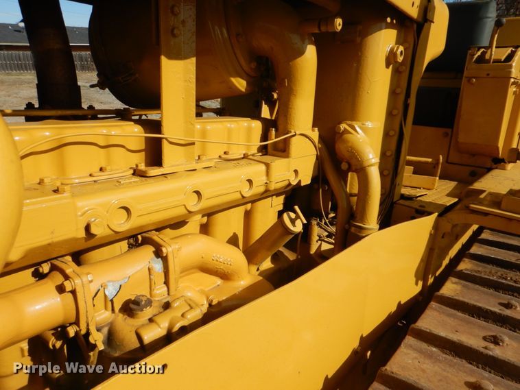 image for item DI2410 1976 Caterpillar D5 dozer