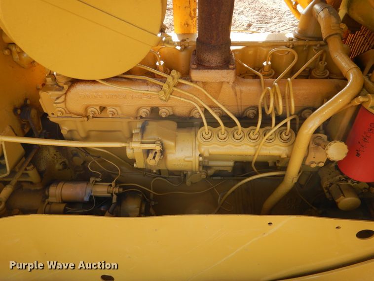 image for item DI2410 1976 Caterpillar D5 dozer