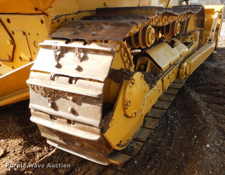 image for item DI2410 1976 Caterpillar D5 dozer