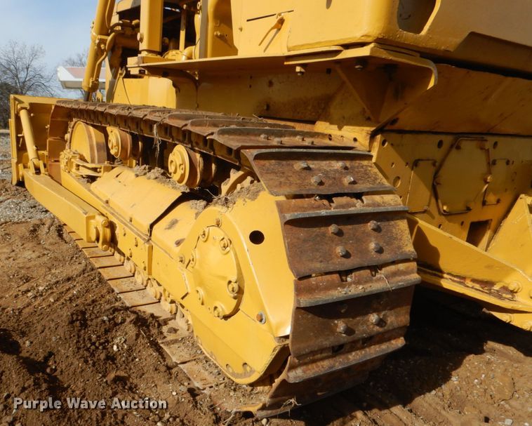 image for item DI2410 1976 Caterpillar D5 dozer