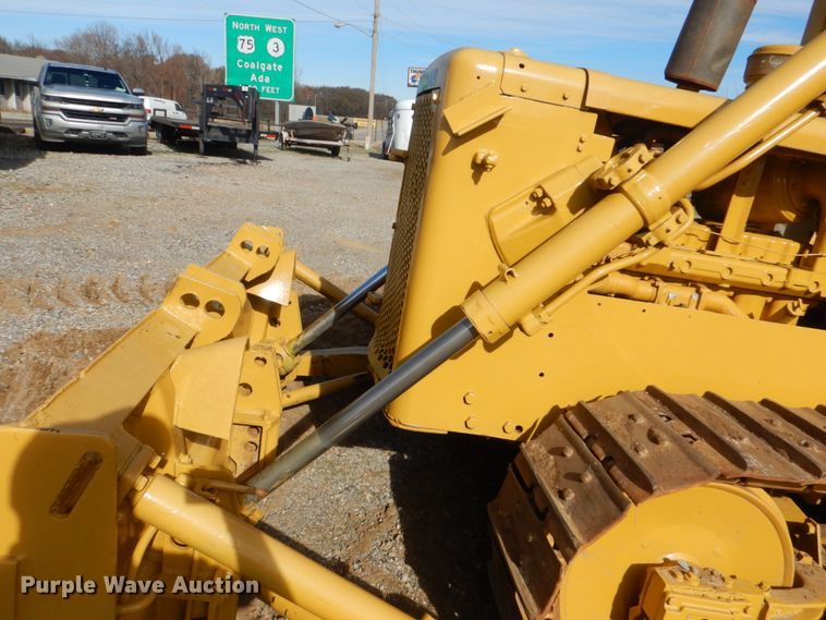 image for item DI2410 1976 Caterpillar D5 dozer