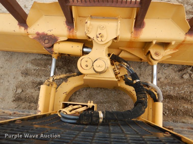 image for item DI2411 1999 John Deere 650G LGP Series IV dozer