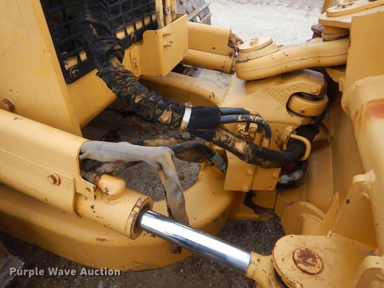 image for item DI2411 1999 John Deere 650G LGP Series IV dozer