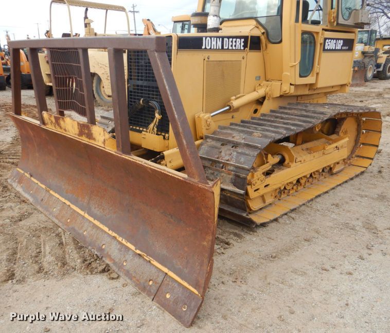 image for item DI2411 1999 John Deere 650G LGP Series IV dozer