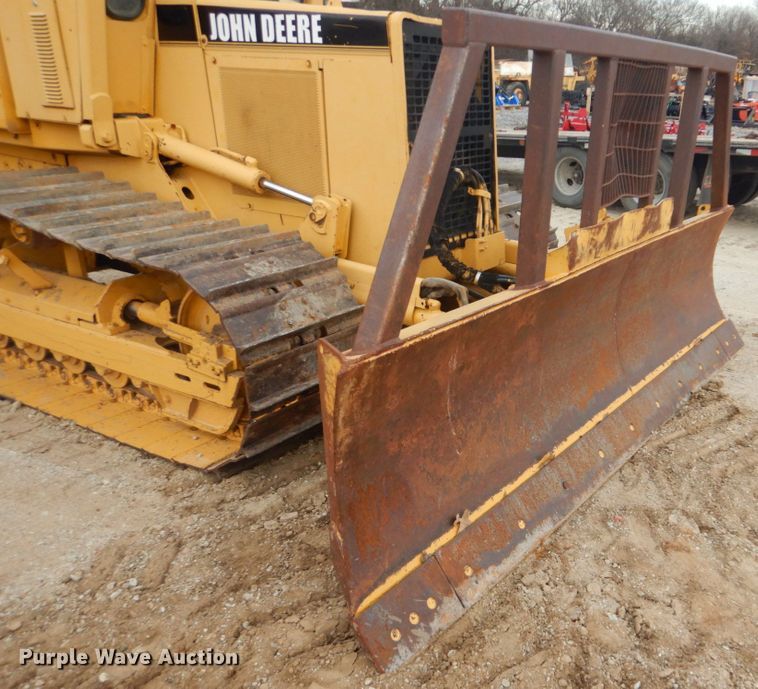 image for item DI2411 1999 John Deere 650G LGP Series IV dozer