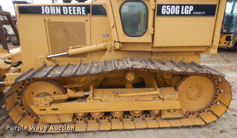 image for item DI2411 1999 John Deere 650G LGP Series IV dozer