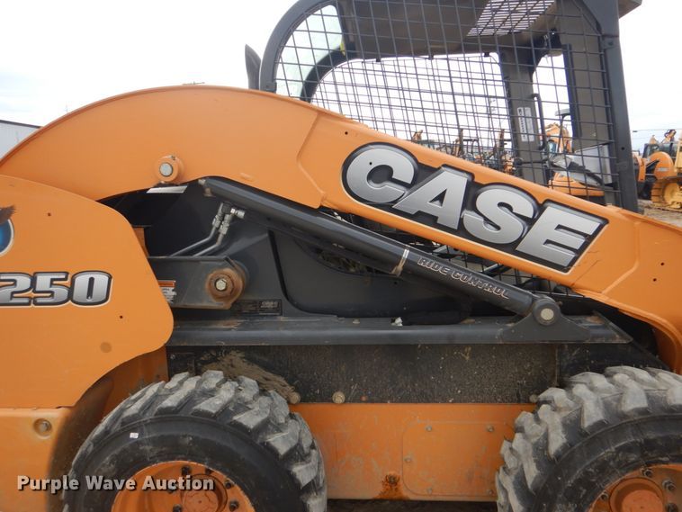 image for item DI2413 2014 Case SV250 skid steer