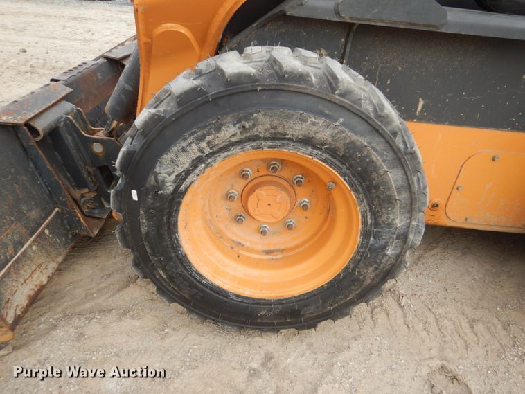image for item DI2413 2014 Case SV250 skid steer