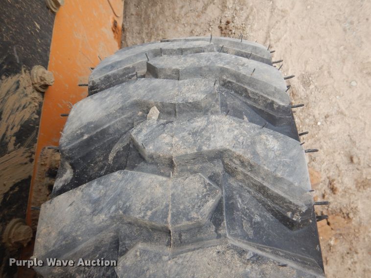 image for item DI2413 2014 Case SV250 skid steer