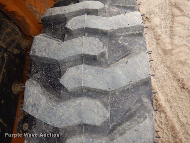 image for item DI2413 2014 Case SV250 skid steer