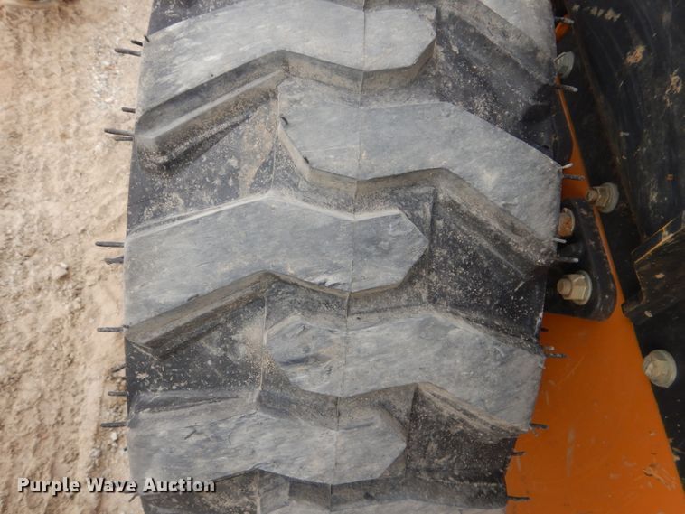image for item DI2413 2014 Case SV250 skid steer