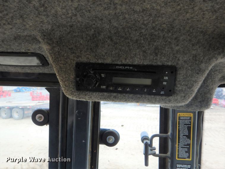 image for item DI2414 2014 John Deere 310SK backhoe